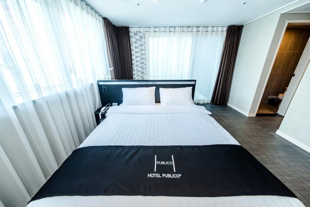 ปูบลิโก โฮเต็ล Hotel ซอกวีโพ ภายนอก รูปภาพ