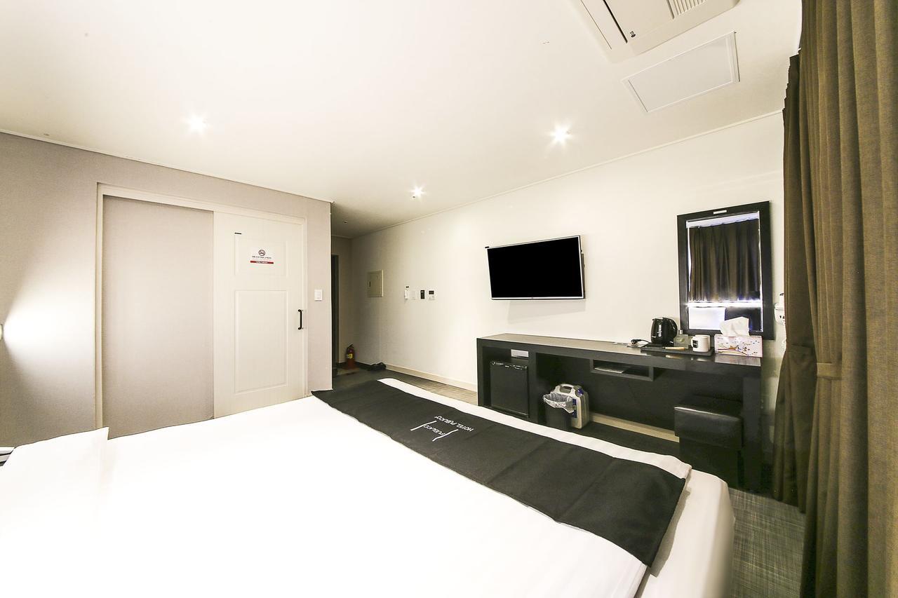 ปูบลิโก โฮเต็ล Hotel ซอกวีโพ ภายนอก รูปภาพ